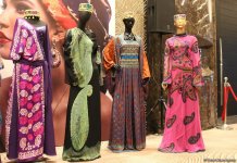 "От древности к современности": Fashion-выставка в Баку  (ФОТО)