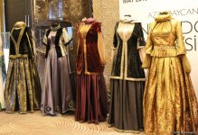 "От древности к современности": Fashion-выставка в Баку  (ФОТО)