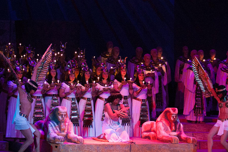 Успех азербайджанского дирижера на сцене Большого театра Беларуси (ФОТО)