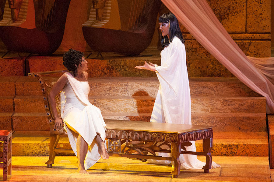 Успех азербайджанского дирижера на сцене Большого театра Беларуси (ФОТО)