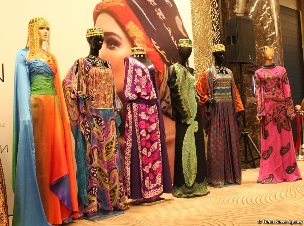 "От древности к современности": Fashion-выставка в Баку  (ФОТО)