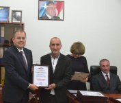 Учащиеся бакинской музшколы для инвалидов по зрению выступили с концертом (ФОТО)