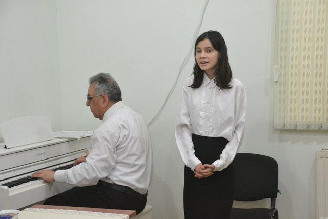 Учащиеся бакинской музшколы для инвалидов по зрению выступили с концертом (ФОТО)