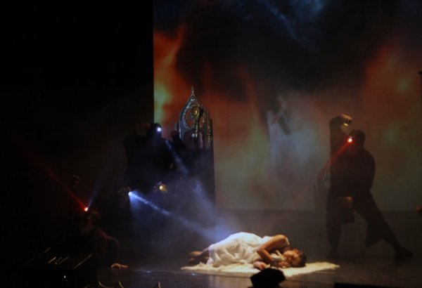 В Баку показали историю о властной и жестокой бабушке из Колумбии (ФОТО)