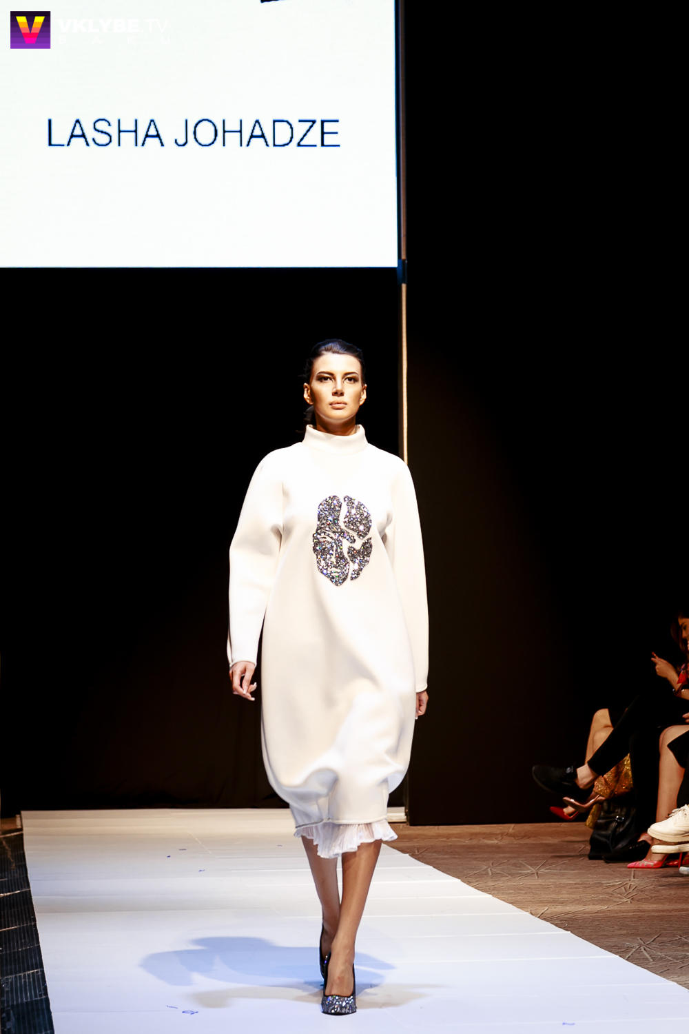 Диско и Шейх на подиуме Azerbaijan Fashion Week - один из лучших вечеров  (ФОТО)