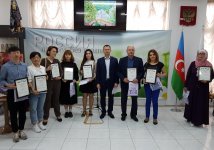 Актрисы и художницы – выставка сестер Муршудовых в Баку (ФОТО)