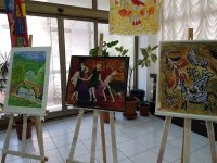 Актрисы и художницы – выставка сестер Муршудовых в Баку (ФОТО)