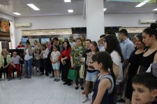 Актрисы и художницы – выставка сестер Муршудовых в Баку (ФОТО)