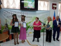 Актрисы и художницы – выставка сестер Муршудовых в Баку (ФОТО)
