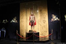 "Золотого человека" из Казахстана показали в Баку (ФОТО)