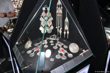 "Золотого человека" из Казахстана показали в Баку (ФОТО)