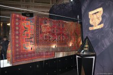 "Золотого человека" из Казахстана показали в Баку (ФОТО)