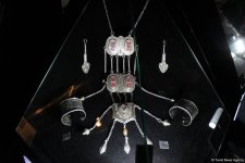 "Золотого человека" из Казахстана показали в Баку (ФОТО)