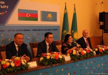 "Золотого человека" из Казахстана показали в Баку (ФОТО)