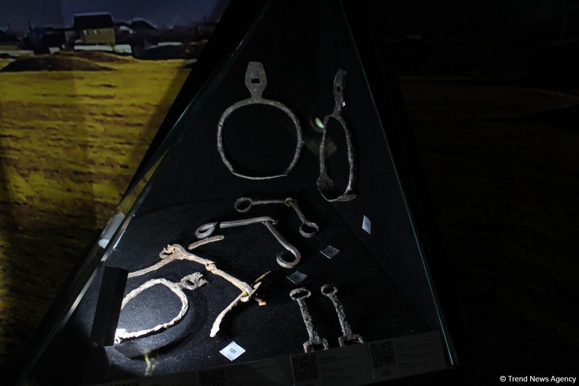 "Золотого человека" из Казахстана показали в Баку (ФОТО)