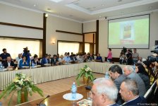 В Баку состоялась презентация книги, посвященной 100-летию АДР (ФОТО)