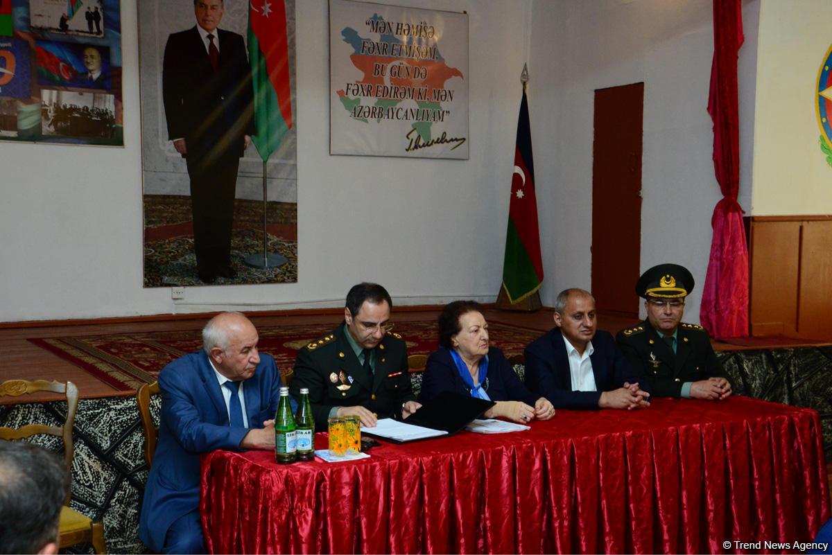 Около 40 помилованных освобождены из четырех исправительных учреждений Азербайджана (ФОТО)