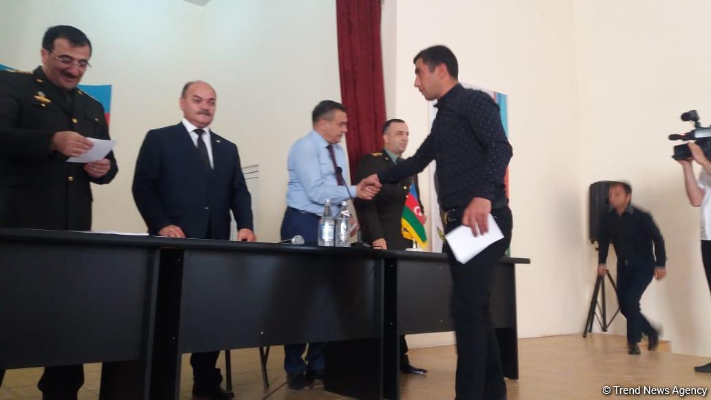 Около 40 помилованных освобождены из четырех исправительных учреждений Азербайджана (ФОТО)