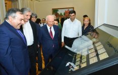 В картинах известных художников история Азербайджанской Демократической Республики (ФОТО)