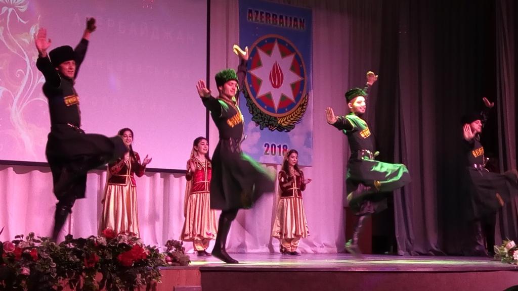 В России отметили 100-летие Азербайджанской Демократической Республики грандиозным концертом (ФОТО)