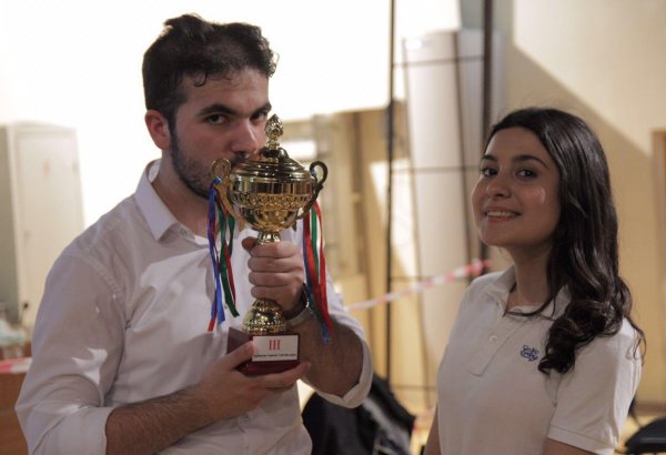 В Баку состоялся фестиваль КВН на азербайджанском языке (ФОТО)