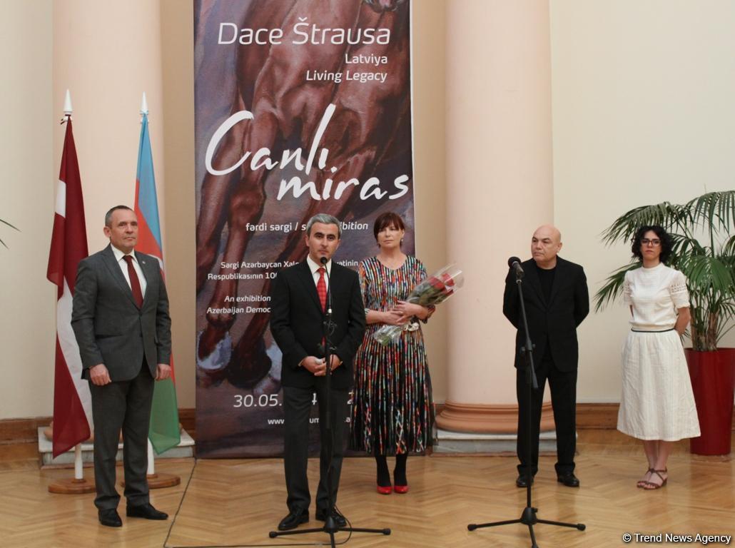 Карабахские скакуны глазами латвийской художницы Даце Штрауса (ФОТО)