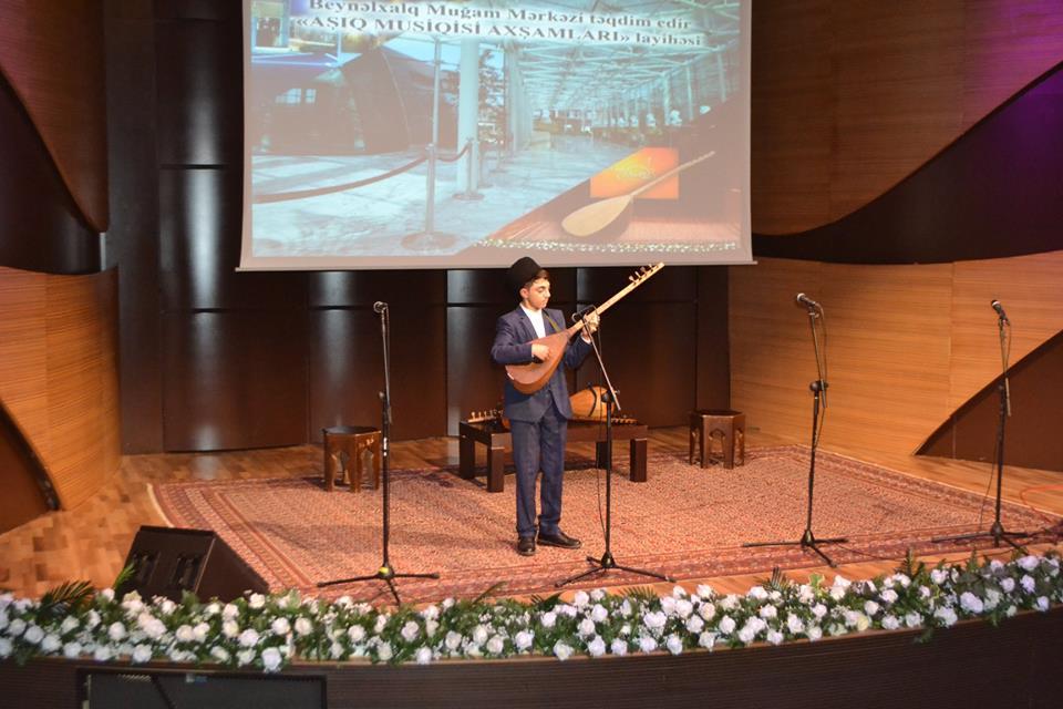 Новые голоса, древние мелодии в Баку (ФОТО)