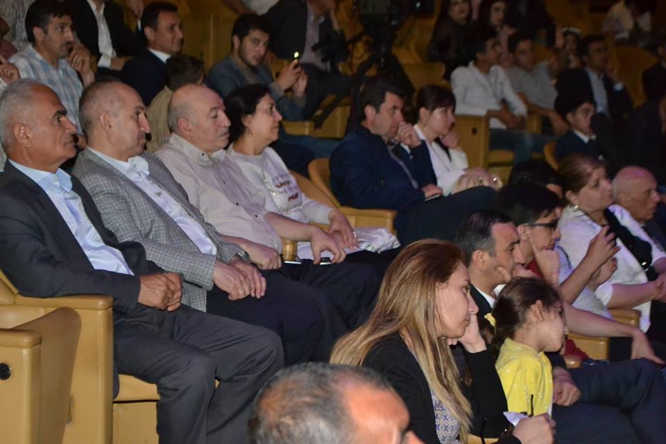 Новые голоса, древние мелодии в Баку (ФОТО)