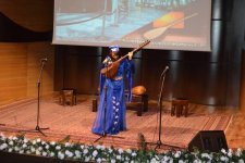 Новые голоса, древние мелодии в Баку (ФОТО)