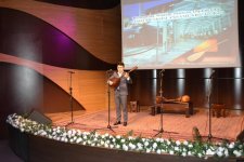 Новые голоса, древние мелодии в Баку (ФОТО)