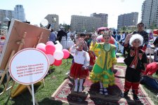 Вице-президент Фонда Гейдара Алиева Лейла Алиева посетила грандиозный "Детский фестиваль" в Парке Центра Гейдара Алиева (ФОТО)