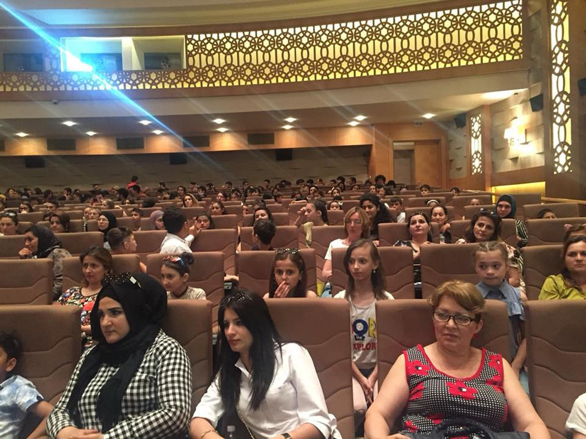 В Баку прошел праздник для детей с нарушением речи и слуха (ФОТО)