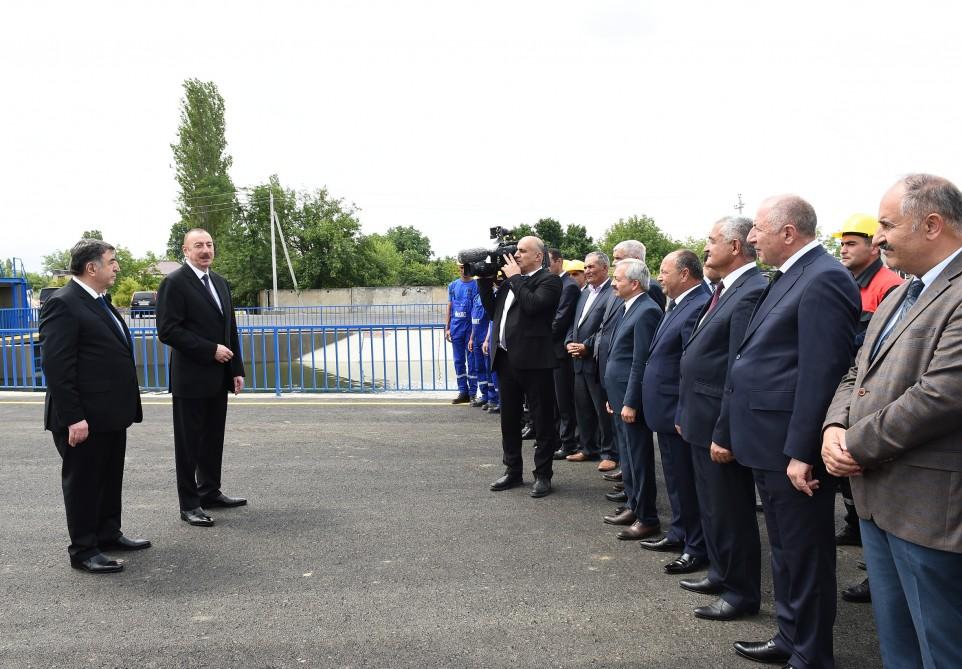 Президент Ильхам Алиев принял участие в открытии установки магистрального канала Шамкир-Самух-Геранбой на пересечении с Шелковым путем  (ФОТО)