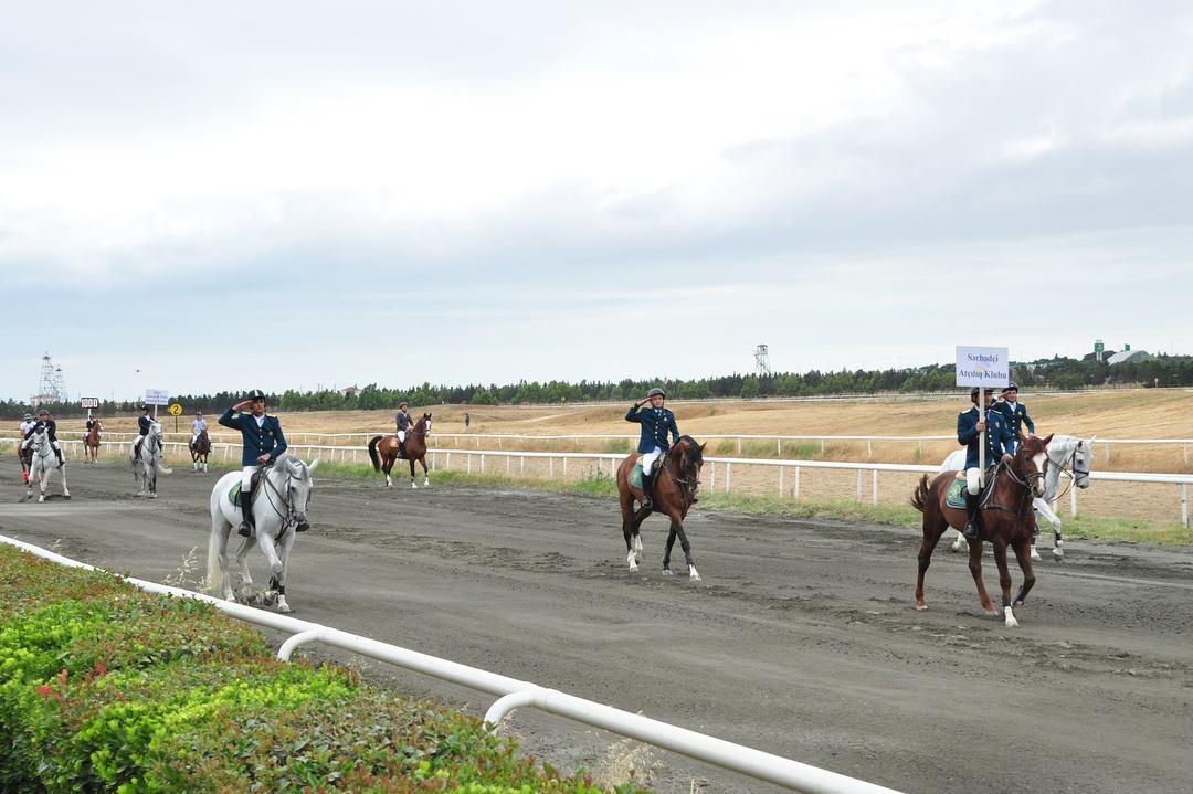 В Азербайджане проходит Национальный фестиваль конного спорта (ФОТО)