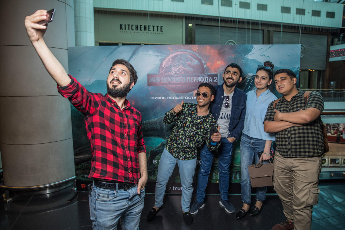 Мир Юрского периода в Баку - 25 лет спустя (ФОТО)