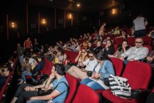 Мир Юрского периода в Баку - 25 лет спустя (ФОТО)