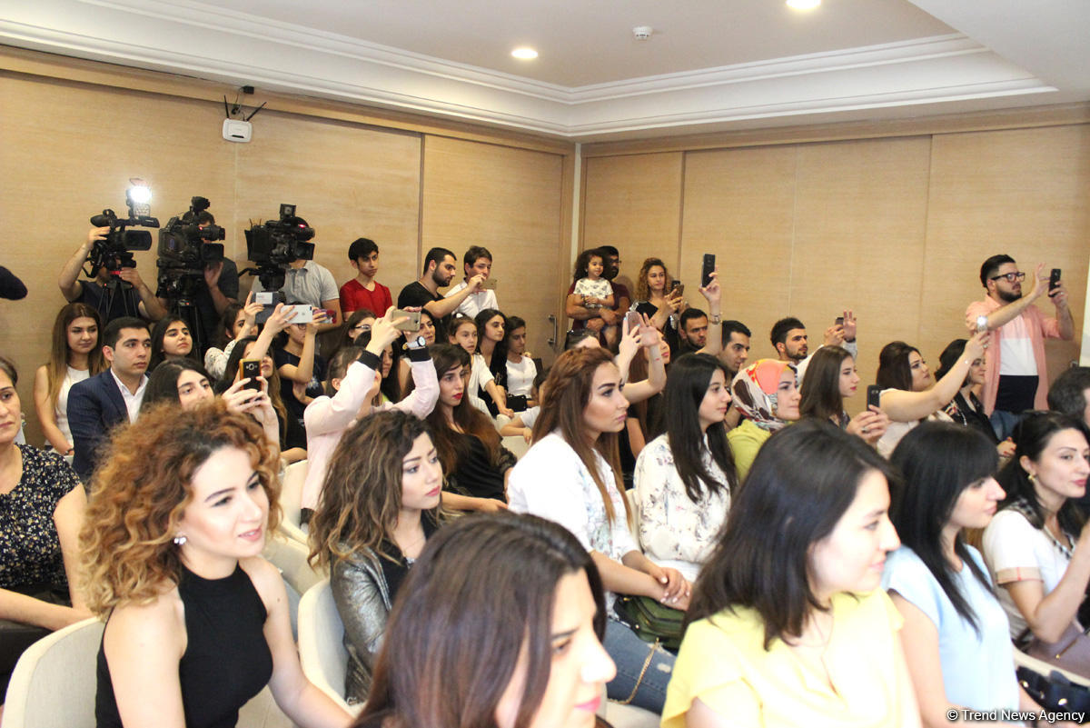 Тунзаля Агаева покорила сердца глухонемых! Впервые представлен такой оригинальный проект (ВИДЕО, ФОТО)