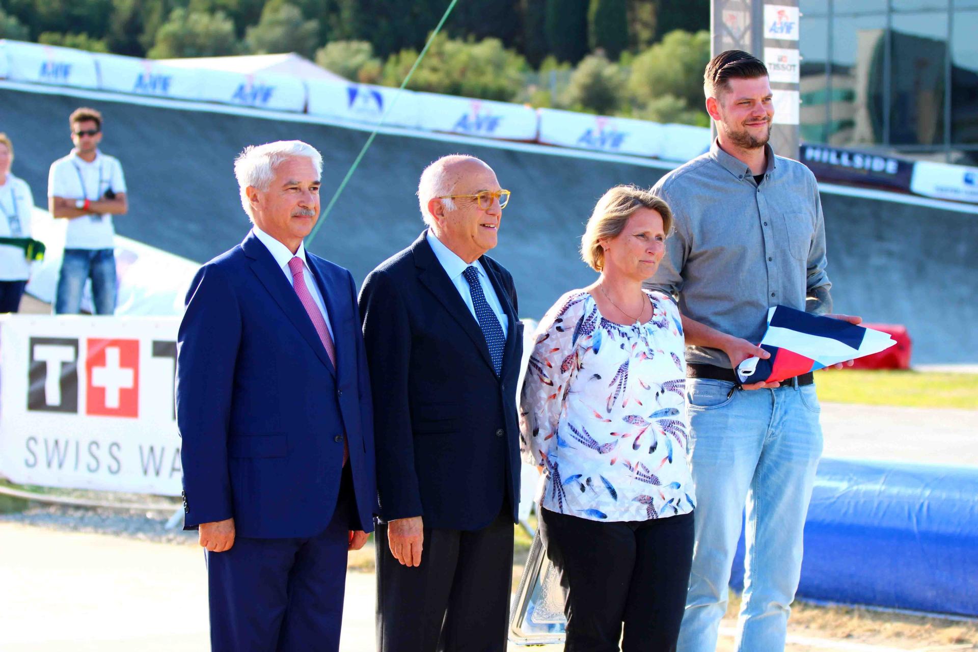 Современные рыцари в Баку, или Праздник "железных коней" (ФОТО)
