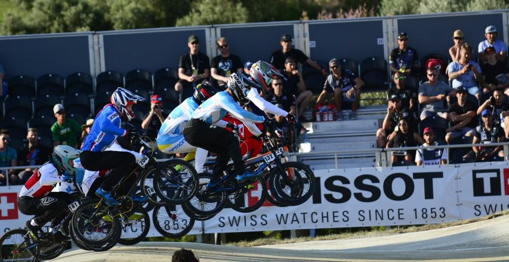 Современные рыцари в Баку, или Праздник "железных коней" (ФОТО)