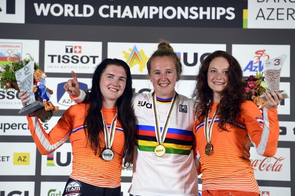 Современные рыцари в Баку, или Праздник "железных коней" (ФОТО)