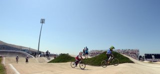 Современные рыцари в Баку, или Праздник "железных коней" (ФОТО)