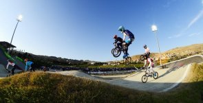 Современные рыцари в Баку, или Праздник "железных коней" (ФОТО)