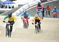 Современные рыцари в Баку, или Праздник "железных коней" (ФОТО)