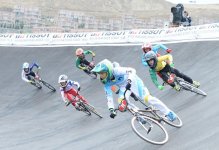 Современные рыцари в Баку, или Праздник "железных коней" (ФОТО)