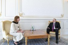 Президент Ильхам Алиев принял верительные грамоты новых послов ряда стран (ФОТО) (версия 2)