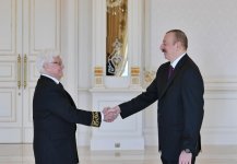 Президент Ильхам Алиев принял верительные грамоты новых послов ряда стран (ФОТО) (версия 2)