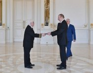 Президент Ильхам Алиев принял верительные грамоты новых послов ряда стран (ФОТО) (версия 2)