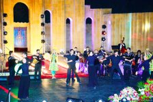 Грандиозный вечер Айгюн Самедзаде – Азан, Ангелы, легендарная Мушарраф Акай,  звездное небо Баку (ФОТО)