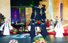 Грандиозный вечер Айгюн Самедзаде – Азан, Ангелы, легендарная Мушарраф Акай,  звездное небо Баку (ФОТО)