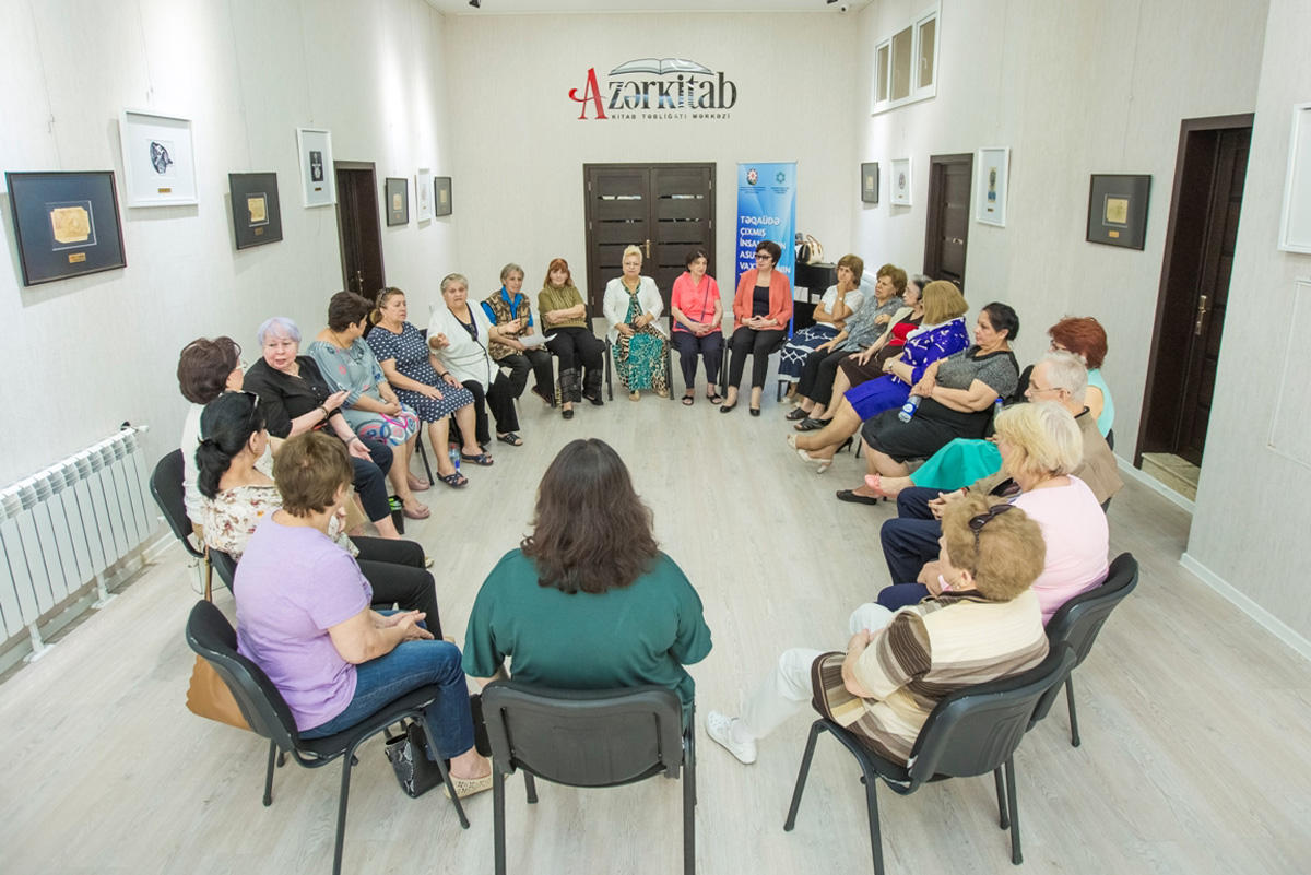 В Баку реализуется программа повышения качества жизни пожилых людей (ФОТО)